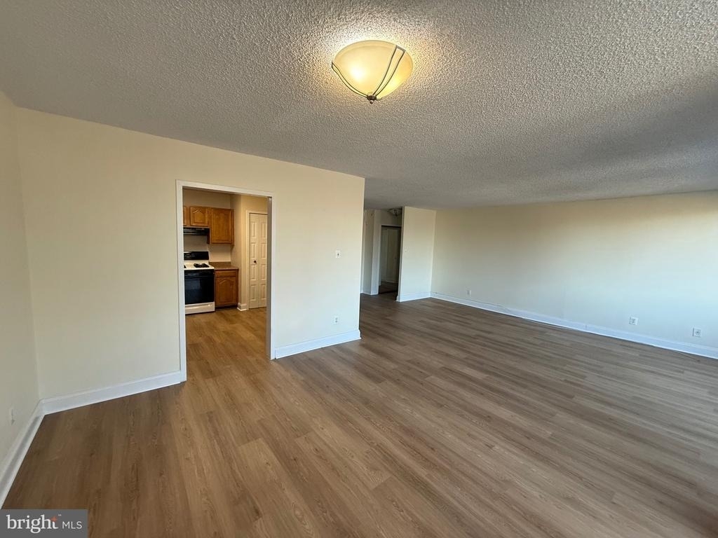 5225 Pooks Hill Road - Photo 1