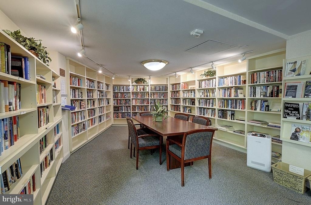 5225 Pooks Hill Road - Photo 13