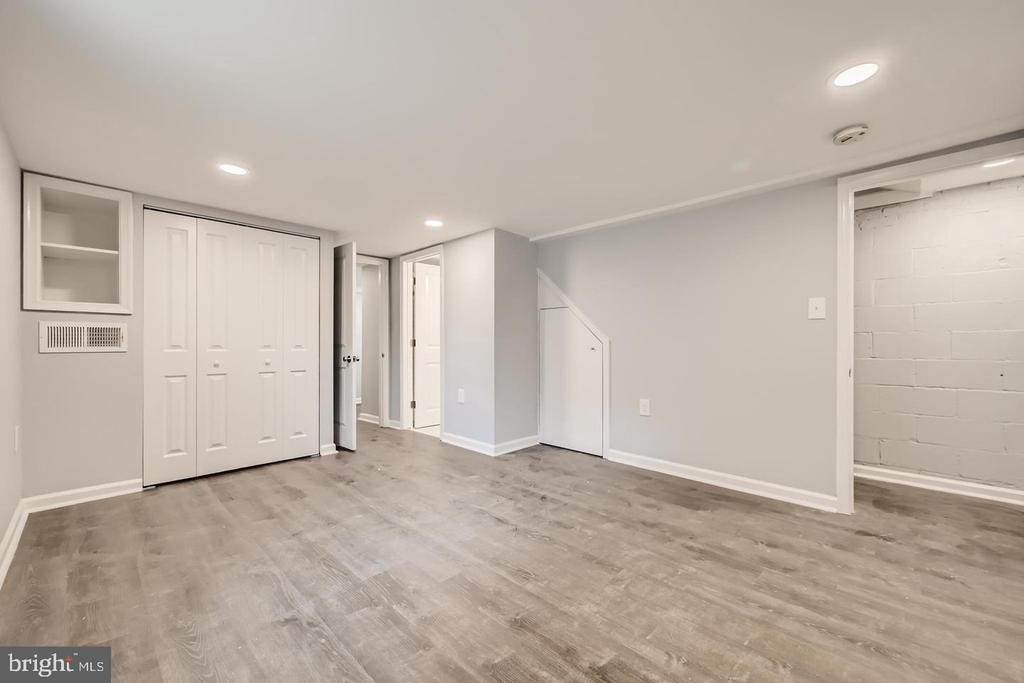 4429 Newport Avenue - Photo 20