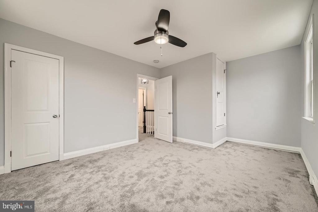 4429 Newport Avenue - Photo 18