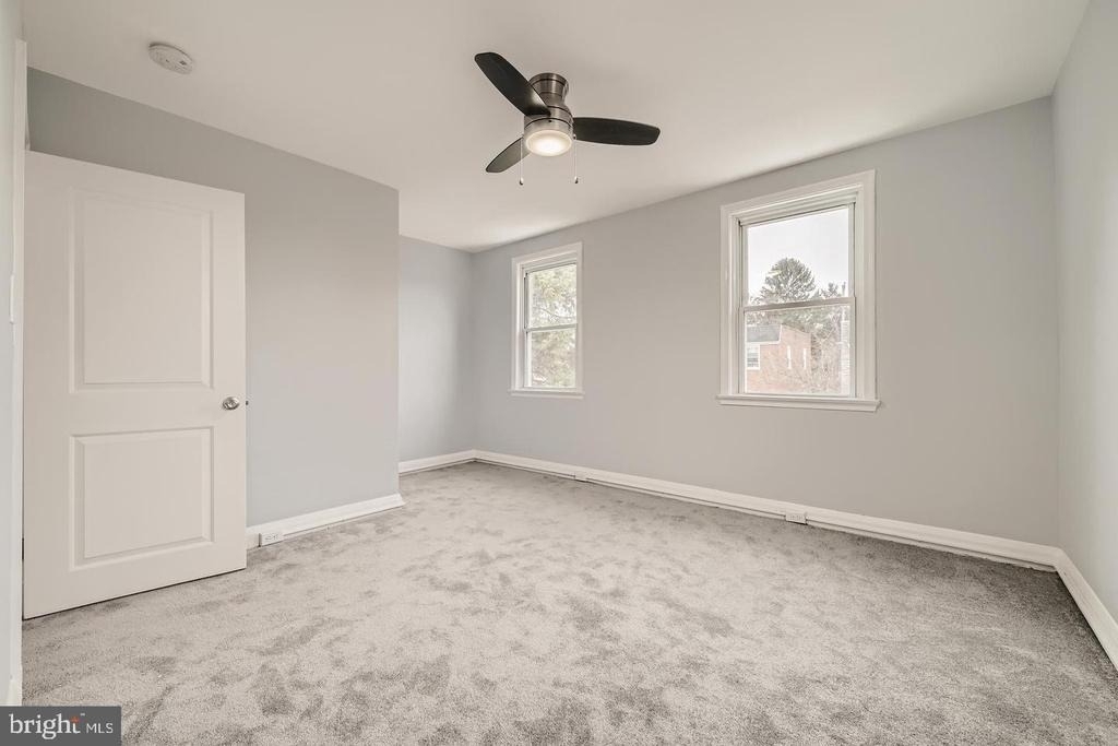4429 Newport Avenue - Photo 16
