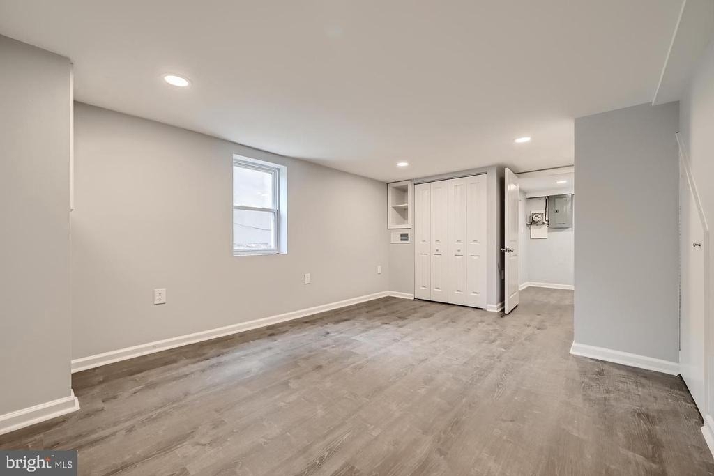 4429 Newport Avenue - Photo 23