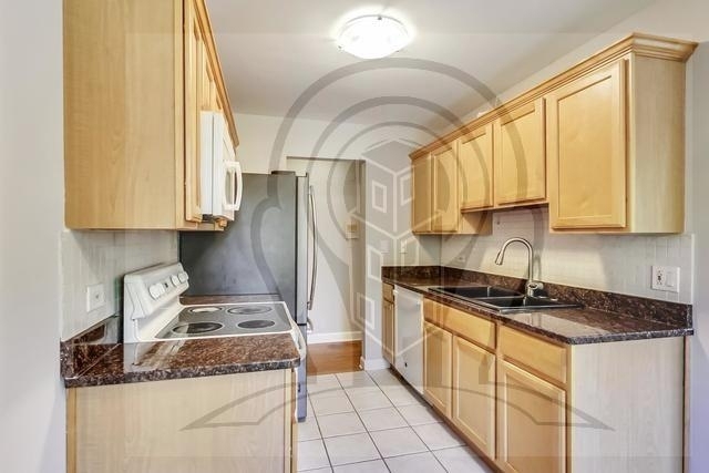 822 Seward Street - Photo 11