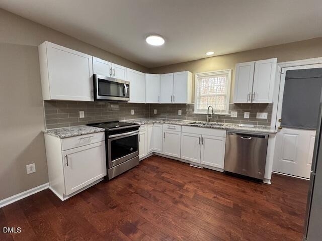 6904 Fox Haven Place - Photo 4