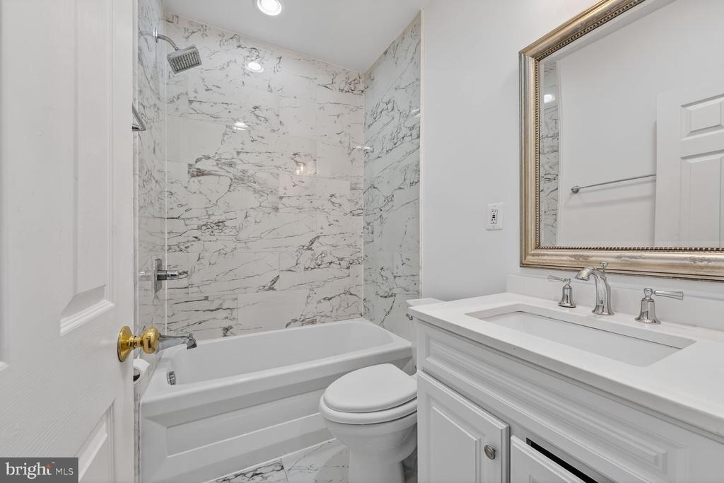 1618 18th Street Se - Photo 12