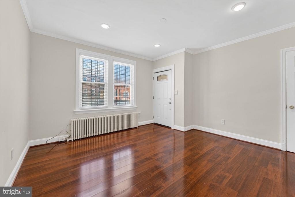 1618 18th Street Se - Photo 6