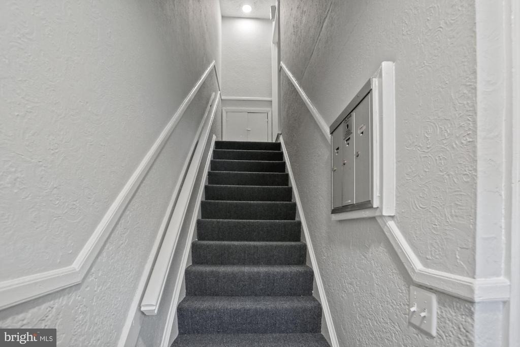 1618 18th Street Se - Photo 2