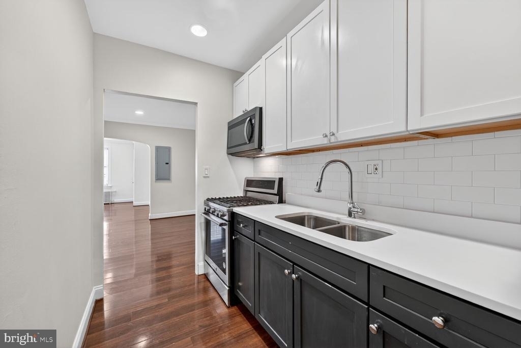 1618 18th Street Se - Photo 17