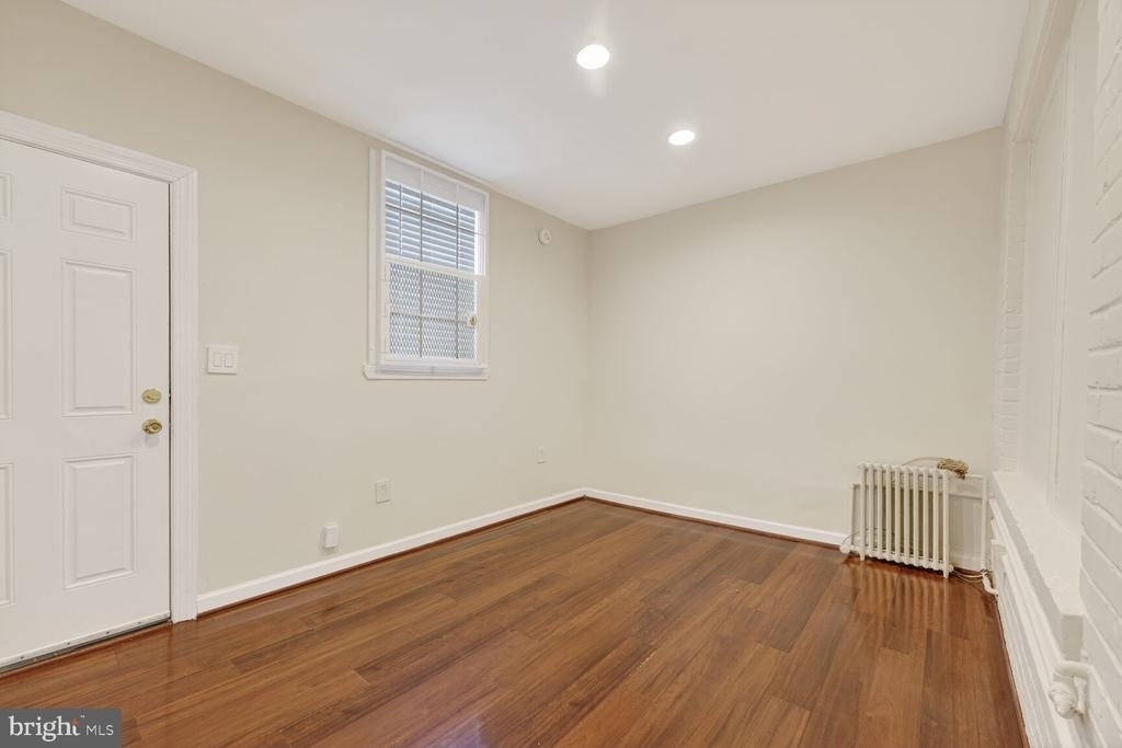1618 18th Street Se - Photo 18