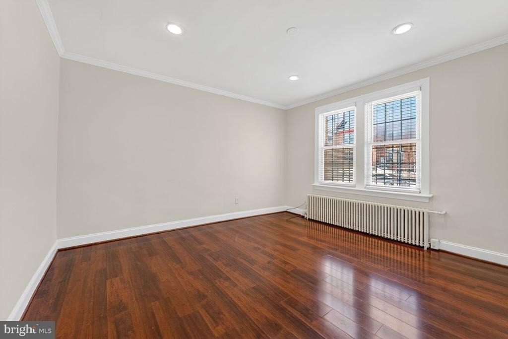 1618 18th Street Se - Photo 5