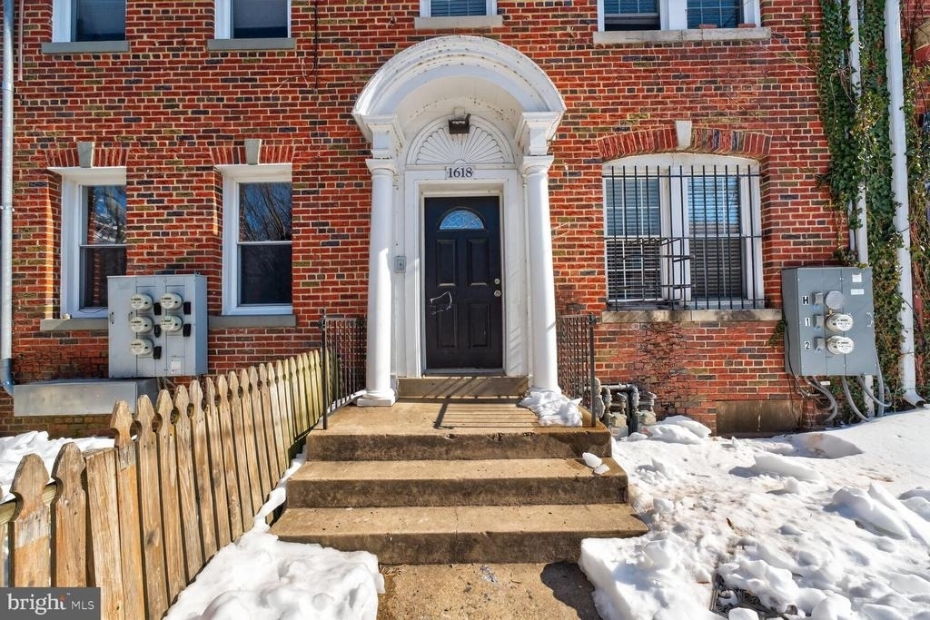 1618 18th Street Se - Photo 1