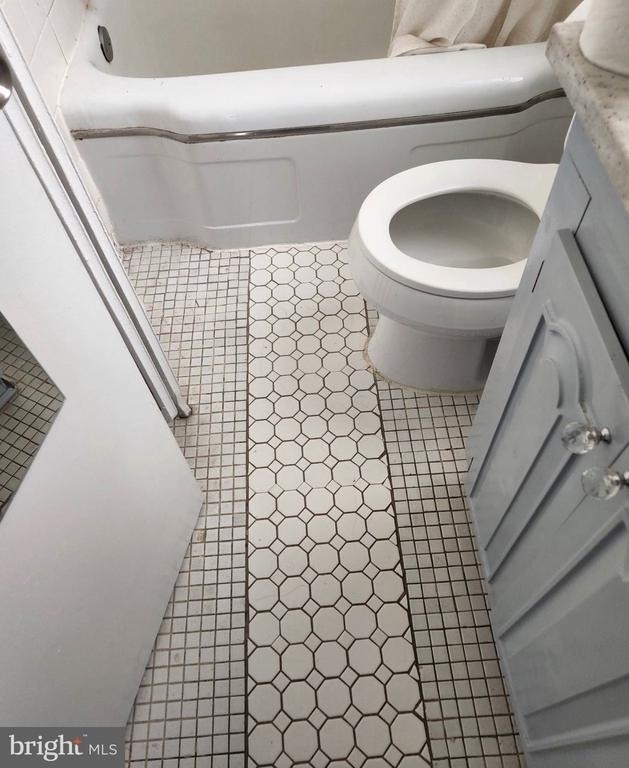 2121 N Street Nw - Photo 5