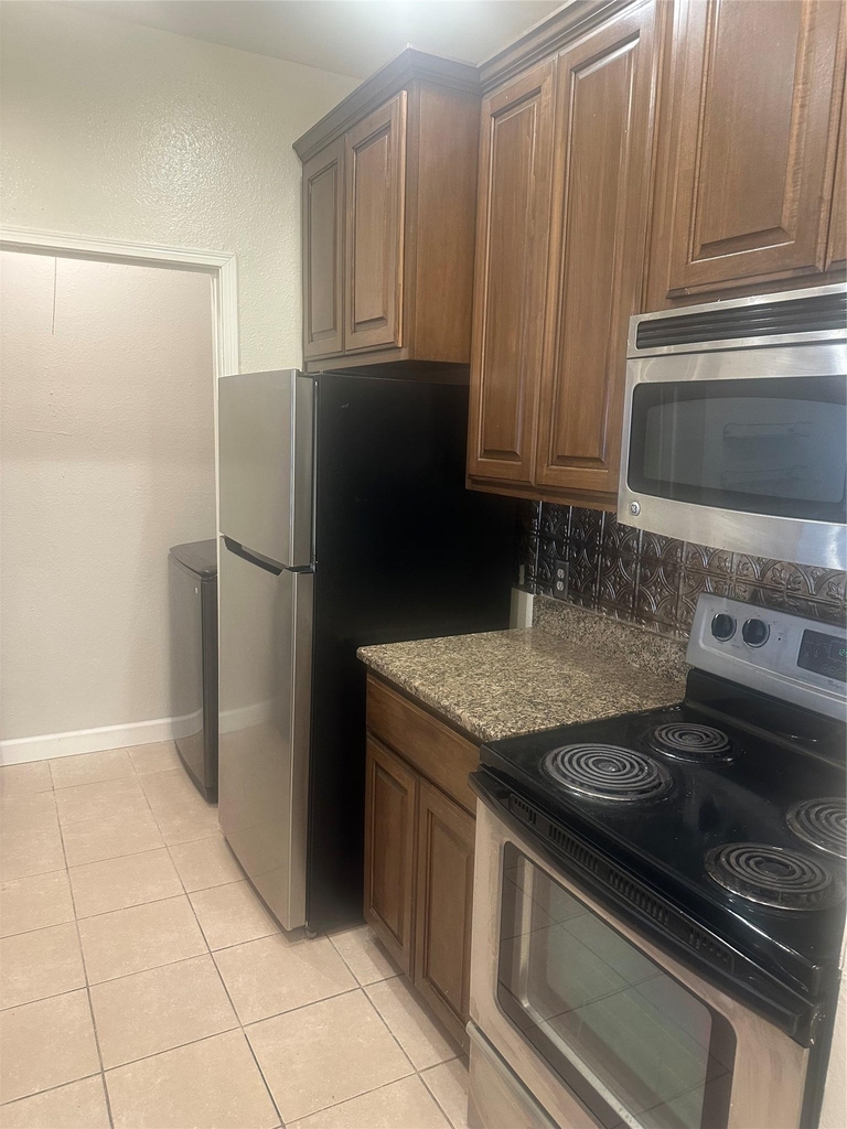12166 Metric Blvd - Photo 14