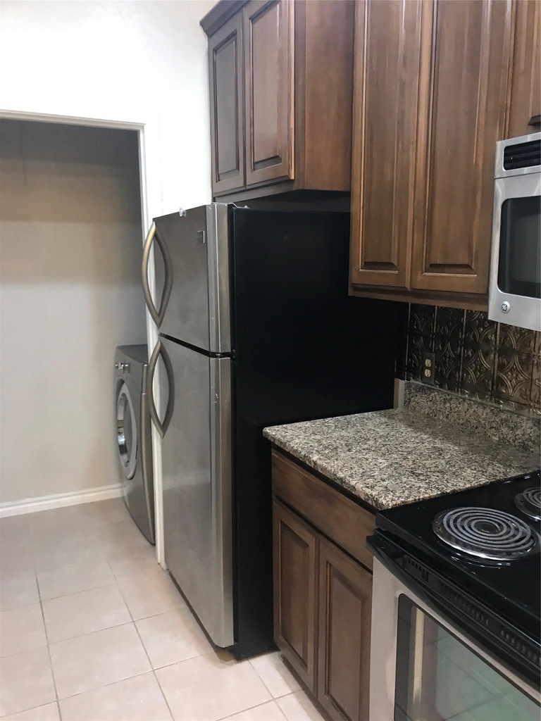 12166 Metric Blvd - Photo 0
