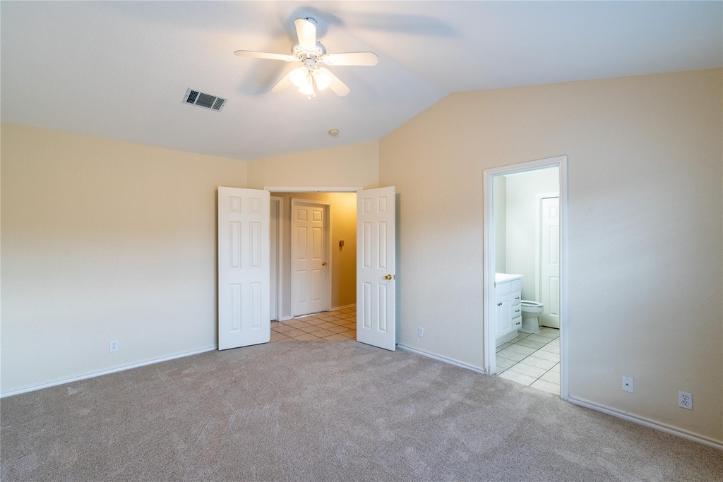 2604 Peach Tree Ln - Photo 11
