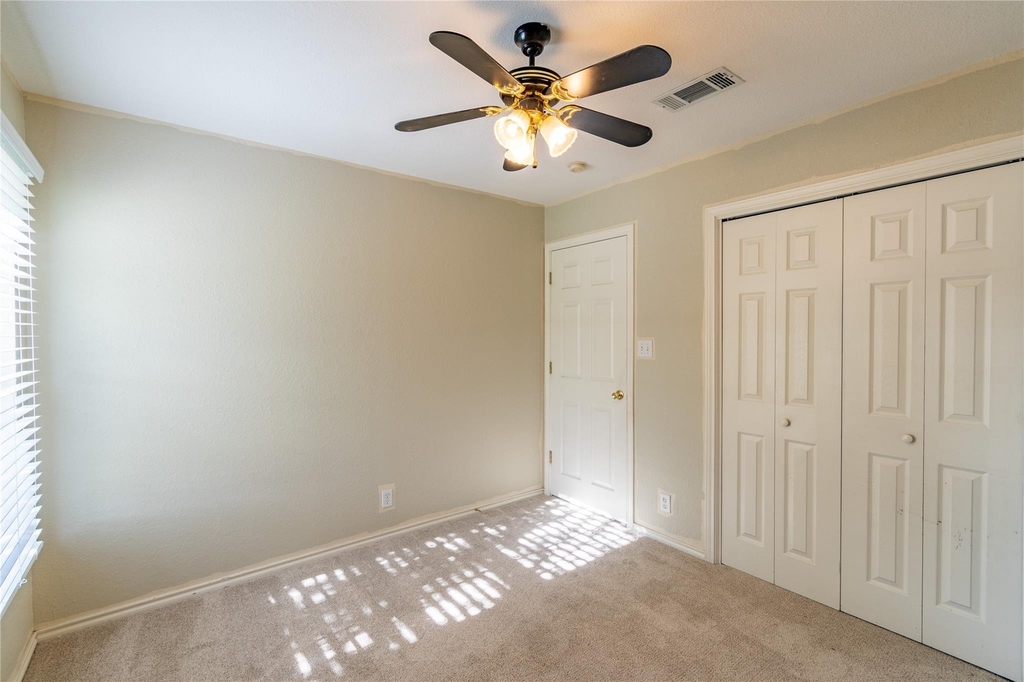 2604 Peach Tree Ln - Photo 8