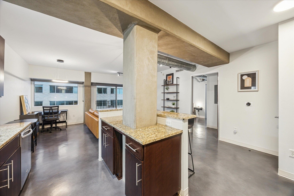 800 Brazos St - Photo 1