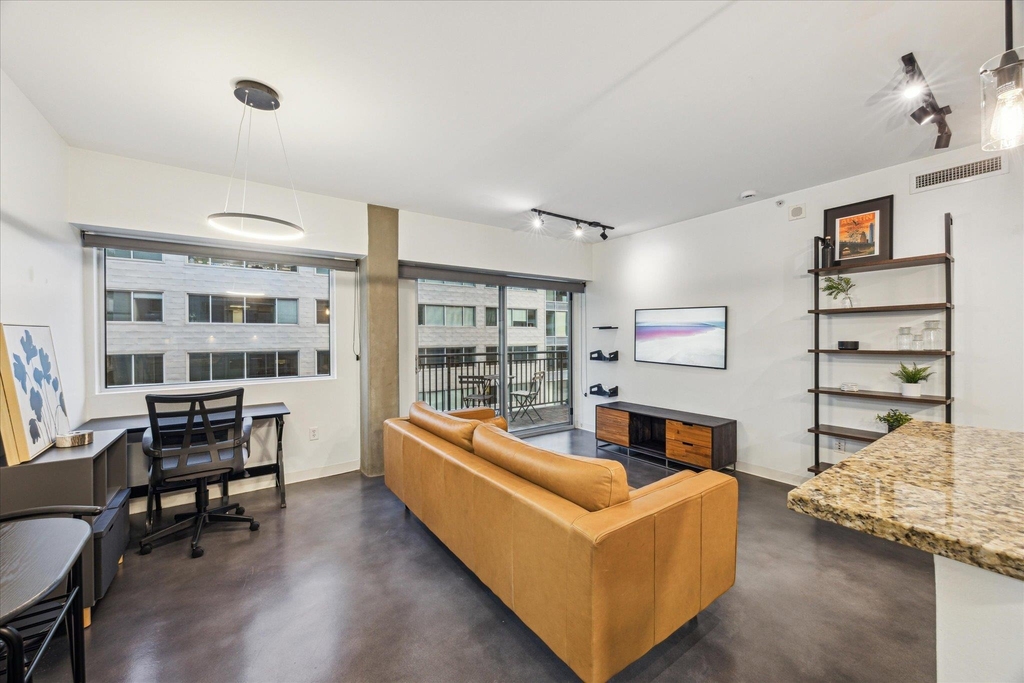 800 Brazos St - Photo 5