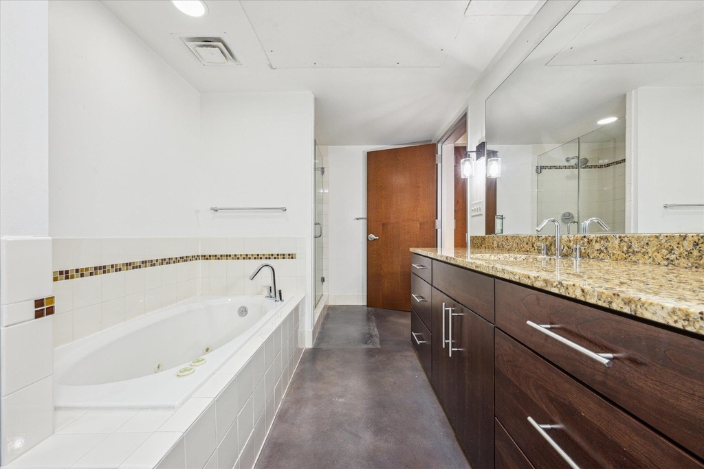 800 Brazos St - Photo 9