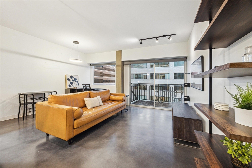 800 Brazos St - Photo 4