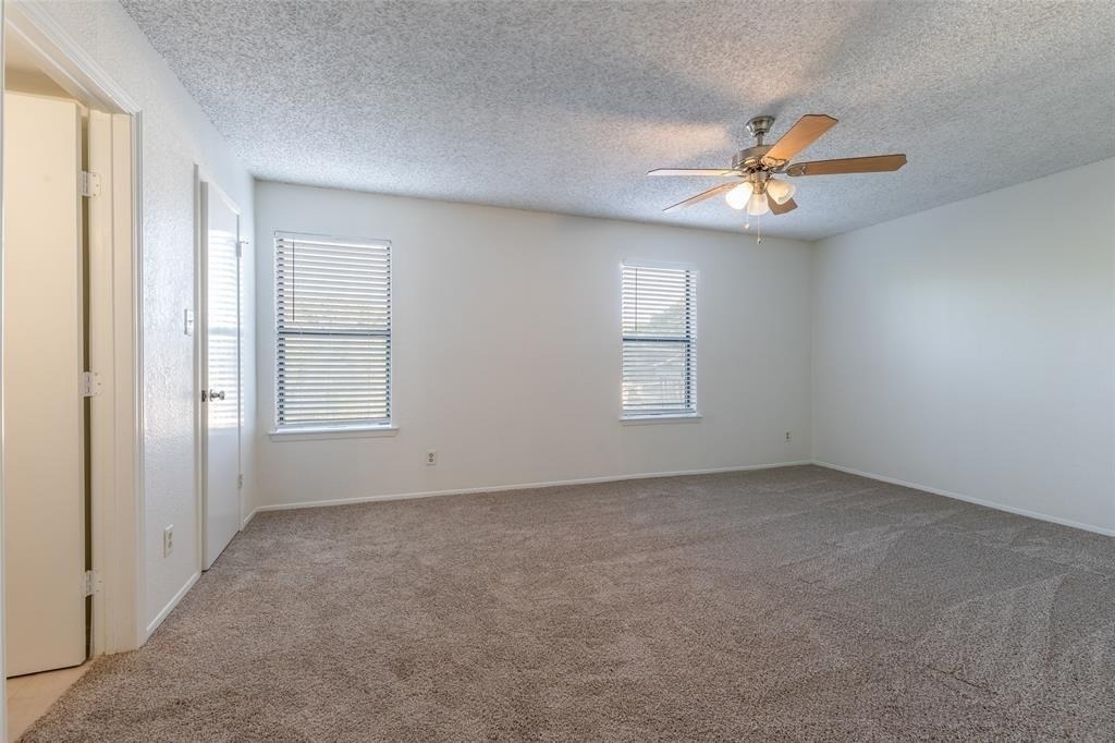 3506 Speedway - Photo 11