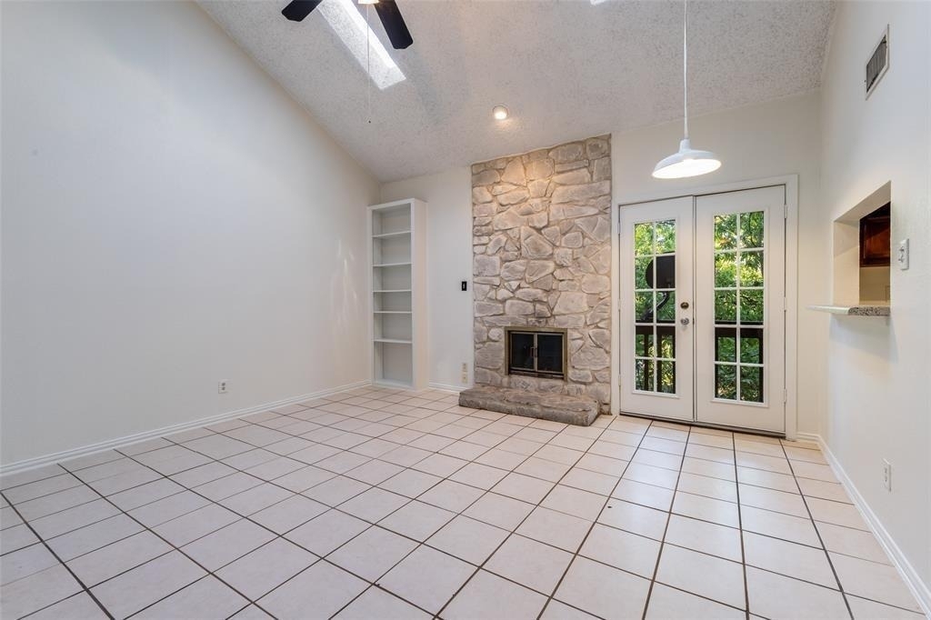 3506 Speedway - Photo 2