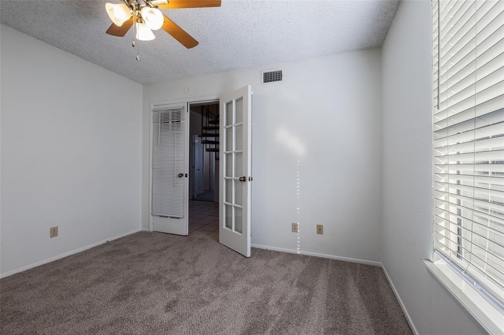 3506 Speedway - Photo 10