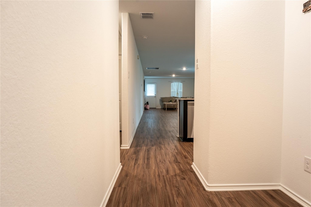 406 Halfmoon Dr - Photo 6