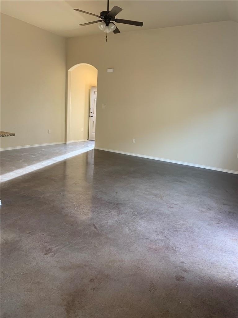 379 Joanne Loop - Photo 11