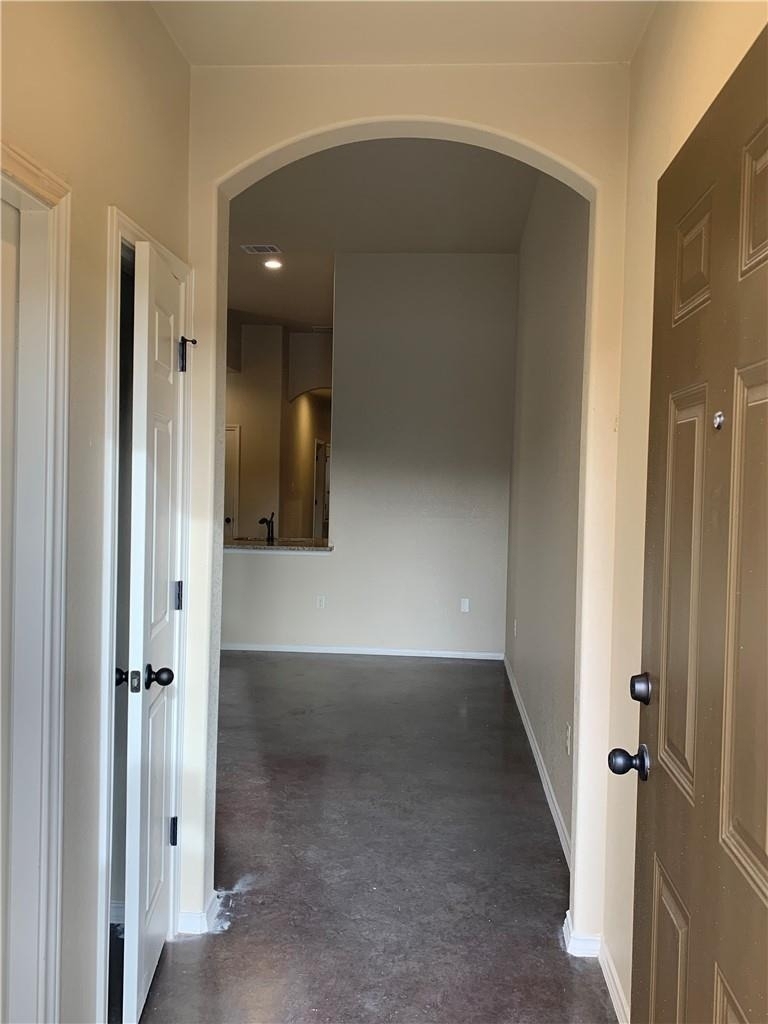 379 Joanne Loop - Photo 2