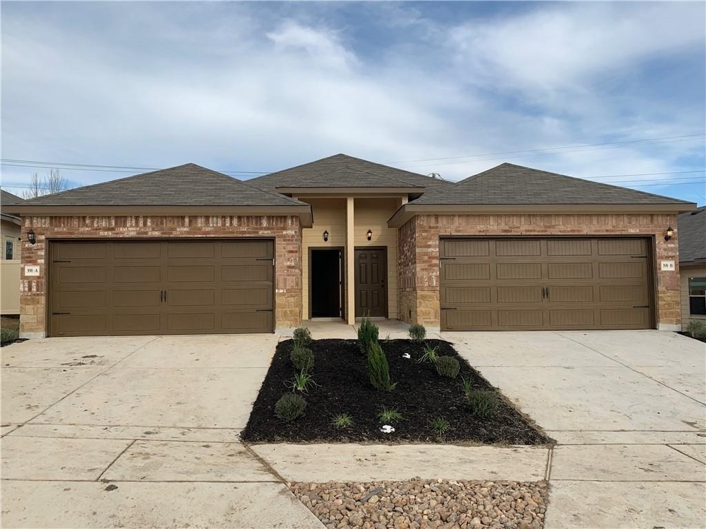 379 Joanne Loop - Photo 0
