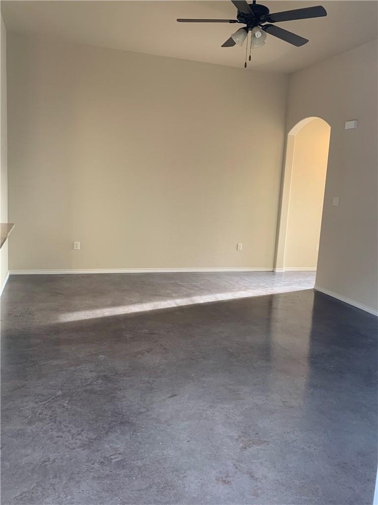 379 Joanne Loop - Photo 7