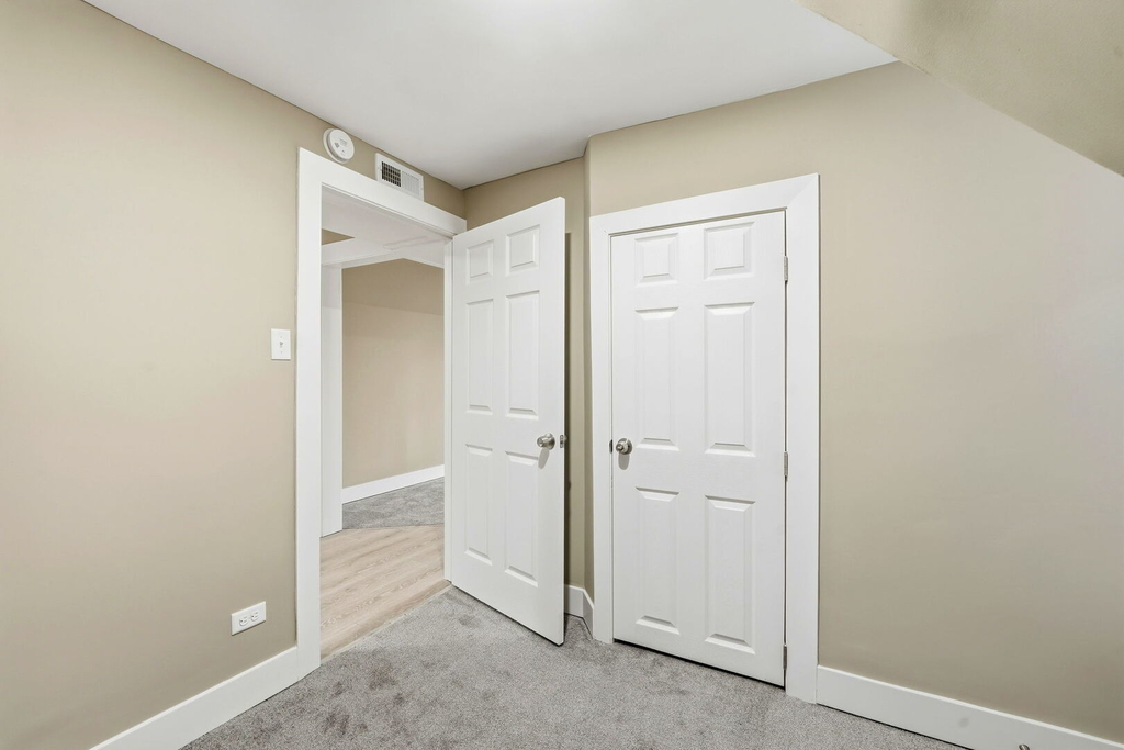 1217 N Harding Avenue - Photo 6