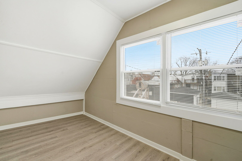 1217 N Harding Avenue - Photo 12