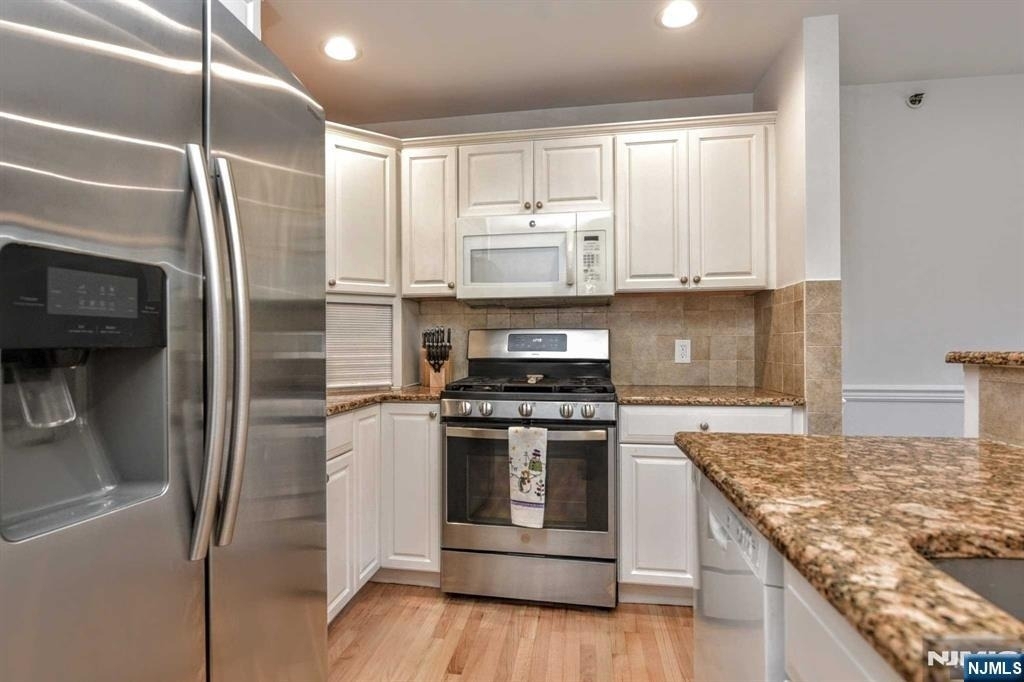 203 Central Park - Photo 12