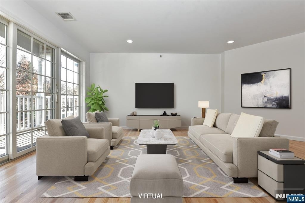203 Central Park - Photo 4