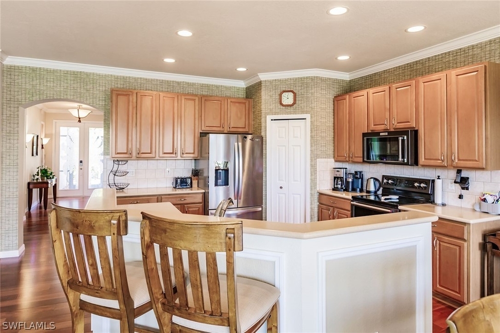7859 Berkshire Pines Drive - Photo 10