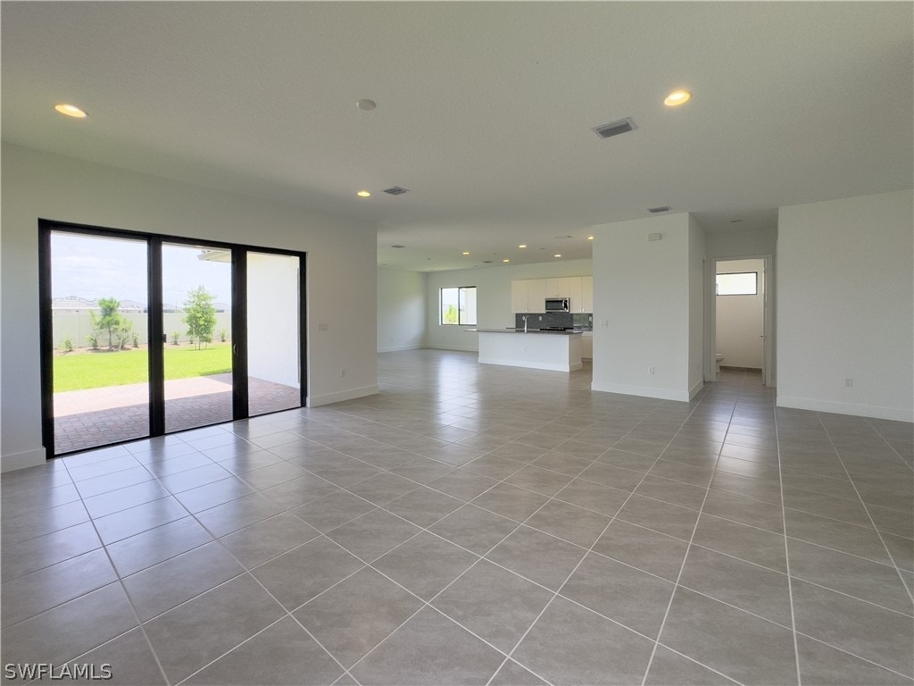 5286 Nevola Avenue - Photo 6
