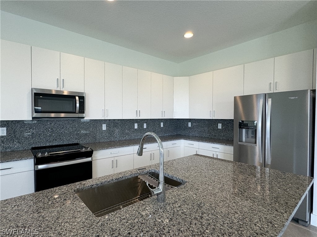 5286 Nevola Avenue - Photo 12