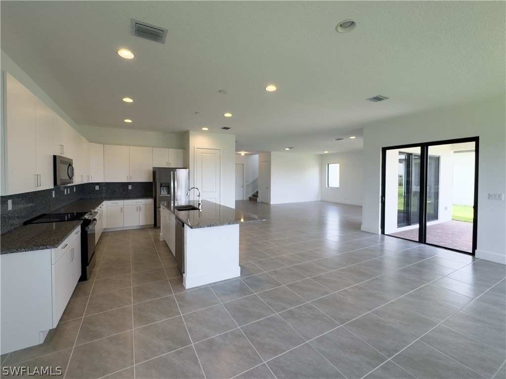 5286 Nevola Avenue - Photo 10