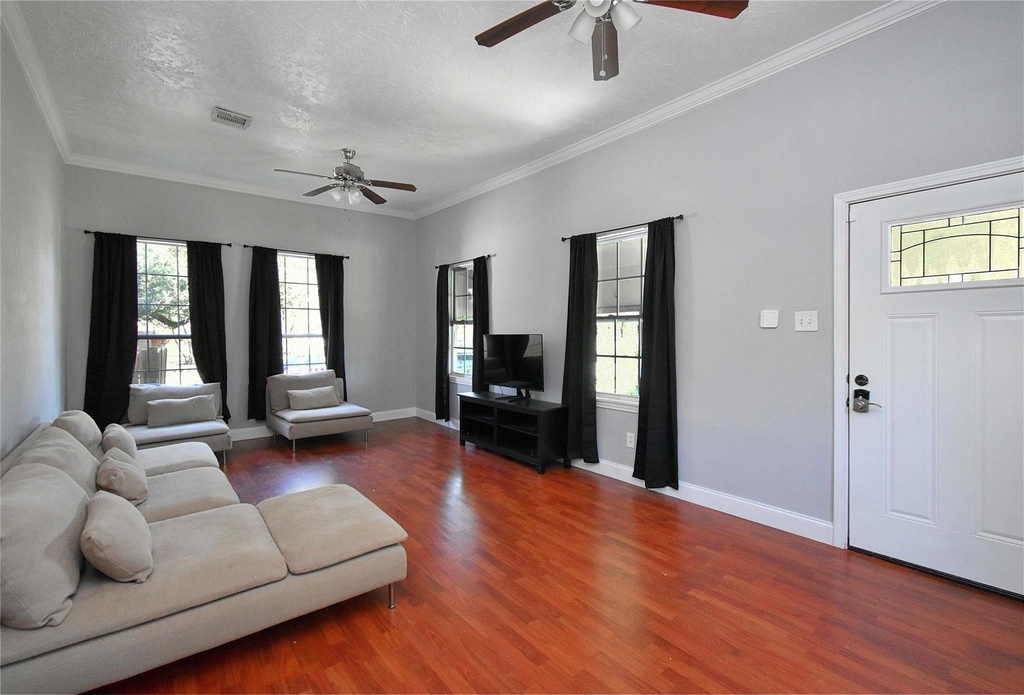504 Green Street - Photo 0