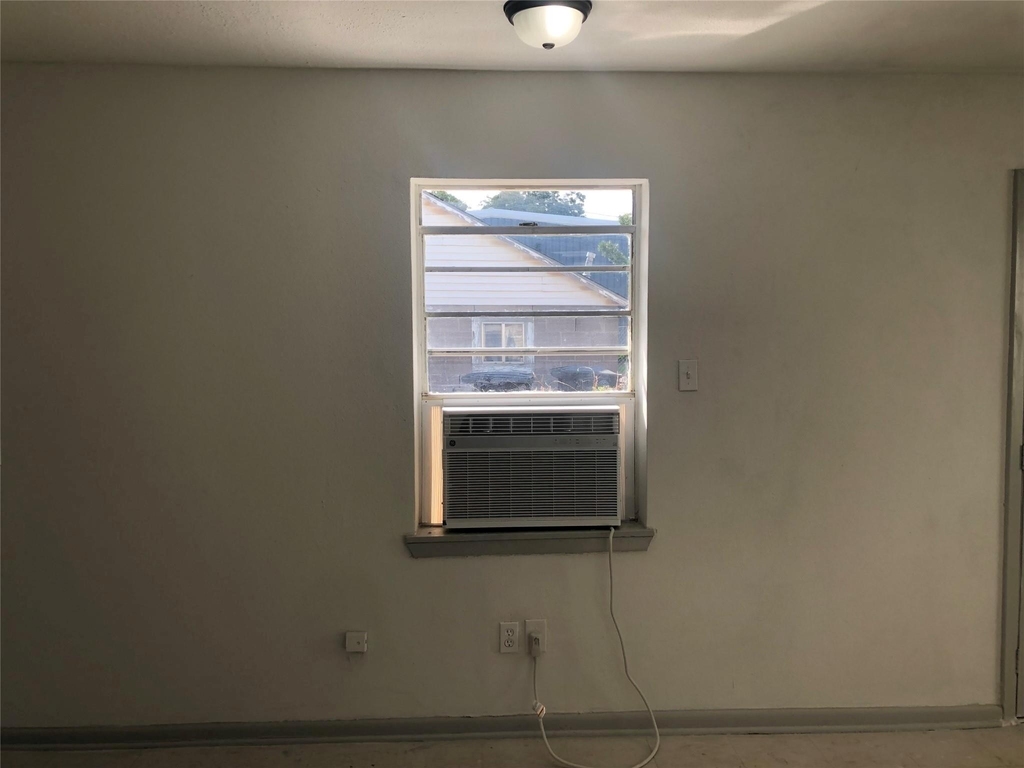 404 James Street - Photo 9