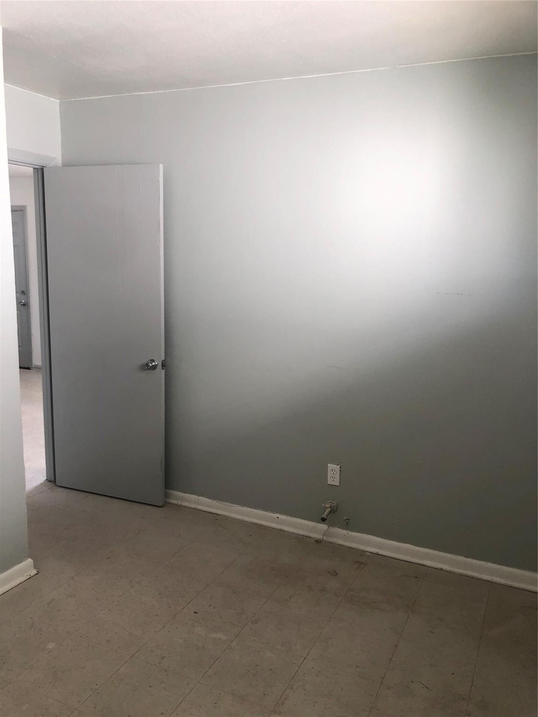 404 James Street - Photo 7
