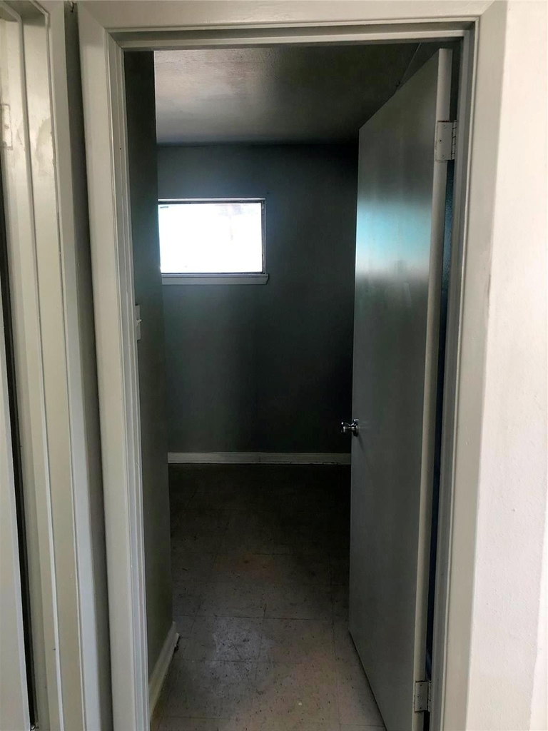 404 James Street - Photo 10