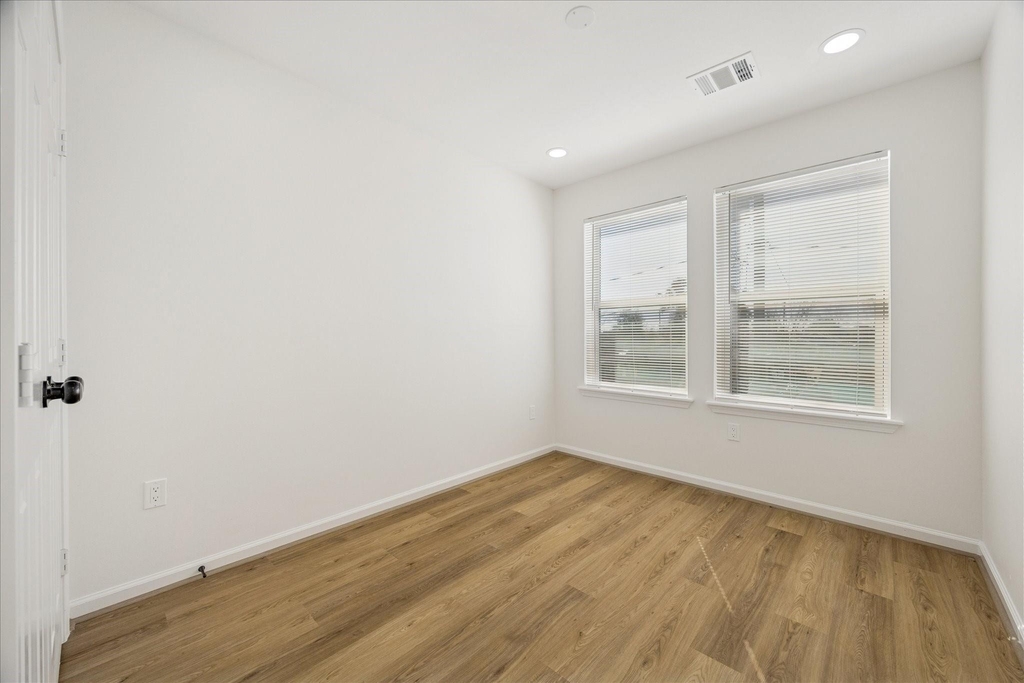 9913 Porto Rico Road - Photo 18