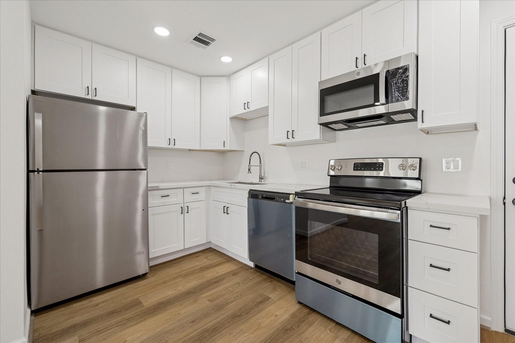 9913 Porto Rico Road - Photo 1