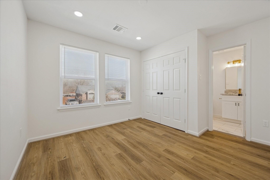 9913 Porto Rico Road - Photo 20