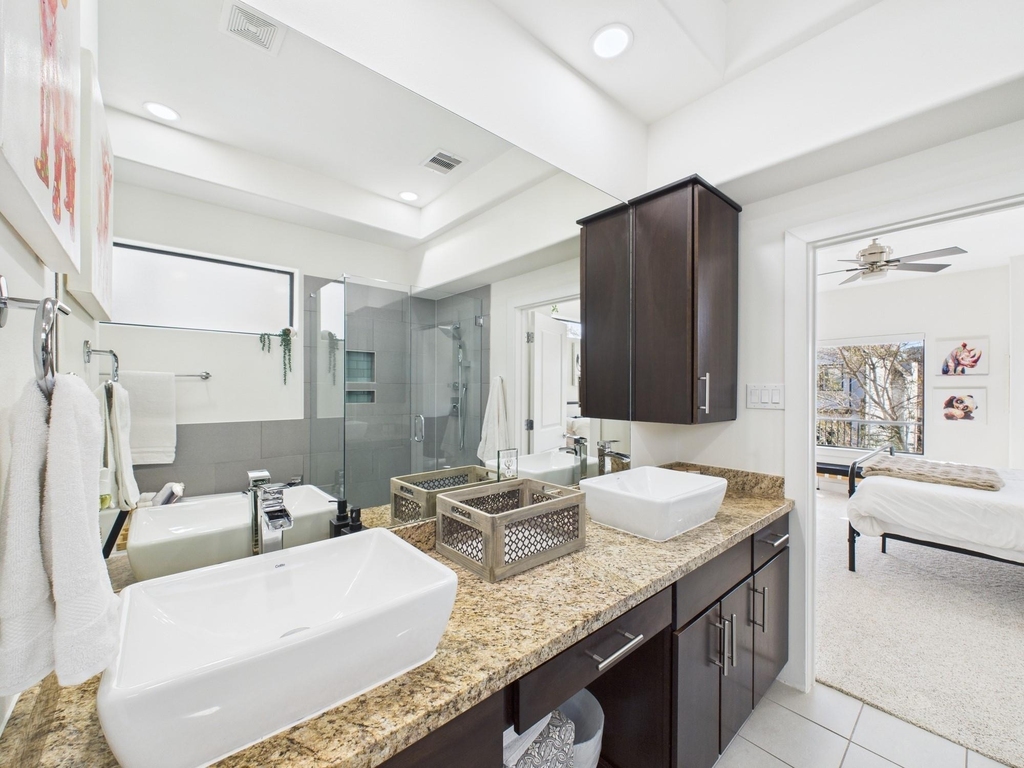 1404 Spring Street - Photo 32