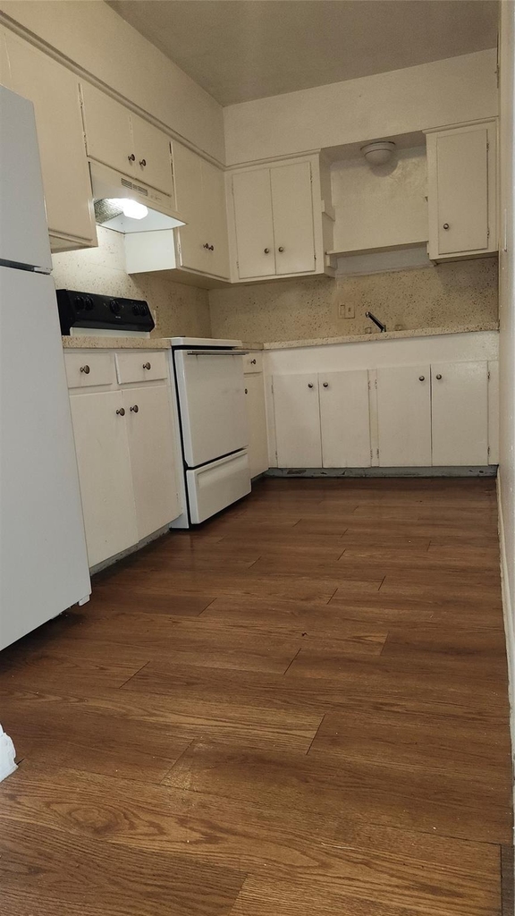 105 Avondale Street - Photo 1