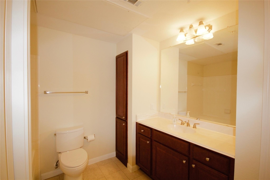7575 Kirby Drive - Photo 2